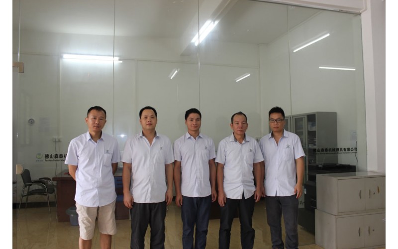 機械設計師團隊